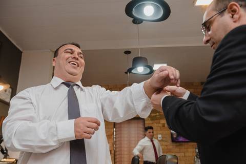 O que é o Making of do Noivo? é o dia da sua produção normalmente realizado  num barbearia ou na residência do noivo'