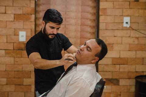 Barbearia Mr Club em São Gotardo que atendo noivos para Casamentos.'