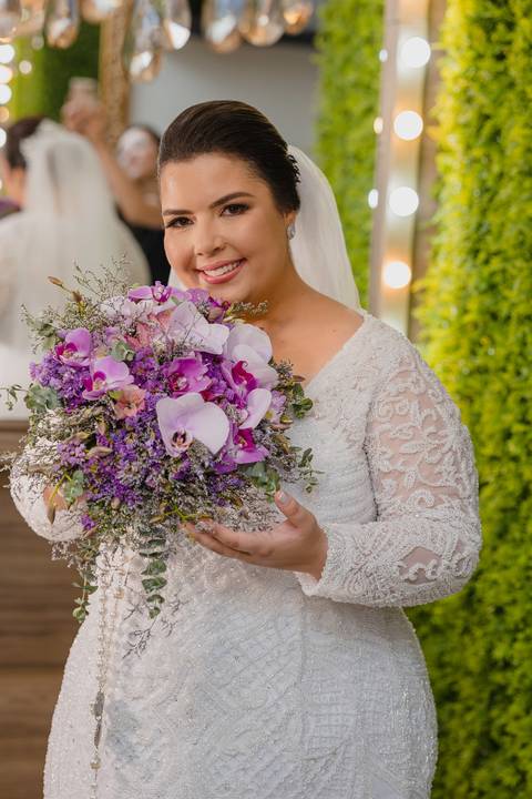 Maquiagem para noivas realizado no Espaço Cris em São Gotardo.'