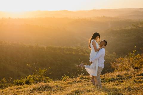 Onde fazer o seu ensaio pre wedding na região de Sao Gotardo?
Um local que sempre fica lindo é a fotografia de casal no Pôr do Sol. '