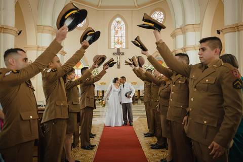Casamento Militar realizado na Igreja de São Sebastião da cidade de São Gotardo-MG. Fotógrafo responsável Lucas Sato-Fotografia.
Um dos fotógrafos mais recomendados de São Gotardo e região.'