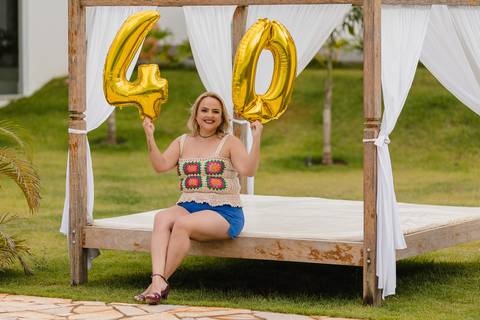 Ensaio feminino de 40 anos realizado no Sítio dos Sonhos pelo fotógrafo profissional Lucas Sato de São Gotardo-MG.'