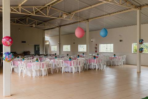 Espaço Viva Vida em São Gotardo, salão para festas infantil com ótima estrutura e área com brinquedos para as crianças.'