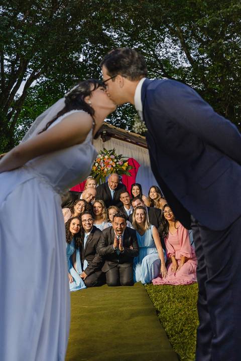 Foto diferente que todo casal quer no casamento (jw.org) em São Gotardo.'