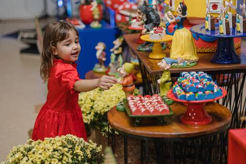 Festa infantil com Tema da Branca de Neve, realizado no Espaço Viva Vida em São Gotardo-MG'