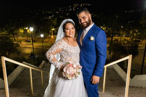 Foto de Casal na Igreja Matriz de São Gotardo'