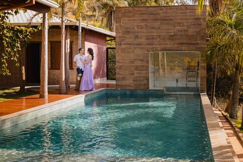 Ensaio de casal realizado na casa na região de Tiros e Matutina-MG.'