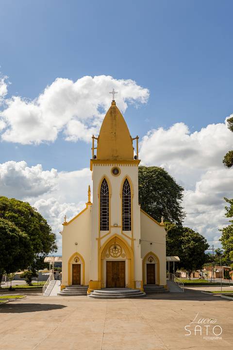 Igreja Matriz de Serra do Salitre-MG. Fotografia realizado por Lucas Sato, fotógrafo profissional de casamentos.'