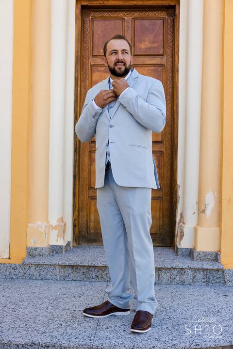 Pose para o Noivo durante a cerimônia de Casamento em Serra do Salitre.'