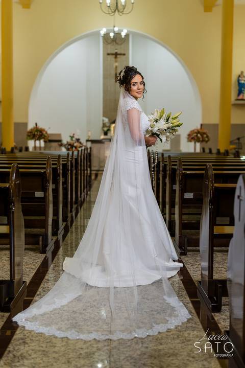 Vestido de noiva para Casamentos em Serra do Salitre-MG.'