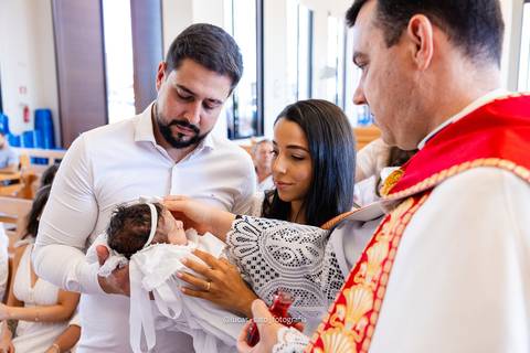 Roupa para bebê no Batismo em São Gotardo-MG.'