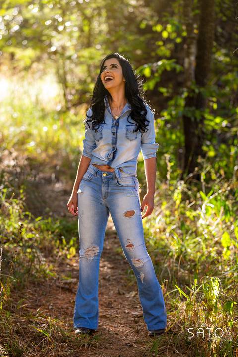 Ensaio feminino realizado na cidade de Serra da Saudade, menor município do brasil. Ensaio mulher 35 anos, são gotardo-mg'