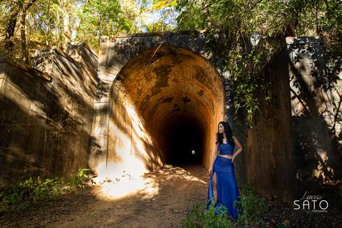 Ensaio feminino realizado na cidade de Serra da Saudade, menor município do brasil. Ensaio mulher 35 anos, são gotardo-mg, tunel da serra da saudade-mg, beleza feminina'