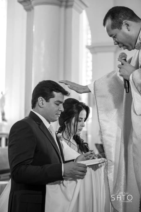 Fotografia  casamento na cidade de São Gotardo-MG. Igreja matriz de São Sebastião em São Gotardo-MG. #saogotardo #casamento #noivasaogotardo'