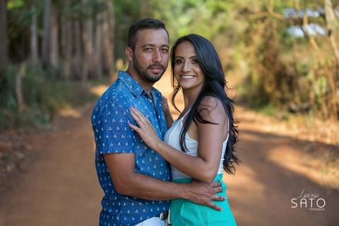 Fotografia com história do casal. Pre wedding na cidade de São Gotardo-MG'