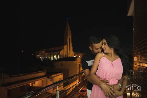 Fotografia com história do casal. Pre wedding na cidade de São Gotardo-MG. Poses de casal para ensaio. balé'