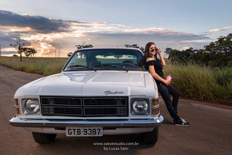 Ensaio 15 anos na cidade de sao gotardo-mg, ensaio com carro antigo, tumblr, tumblr sao gotardo #modablogueirinha'