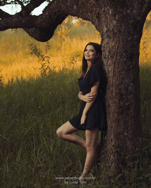 A fotografia de 15 anos com balanço florido realizado na cidade de São Gotardo-MG. Ensaio externo, Ensaio 15 anos. 
#15anos #fotofeminina #fotografiadebook  #ensaiocombalanço #fotografiade15anos #ensaio15anos #vestido15anos #vestidoparaensaio'