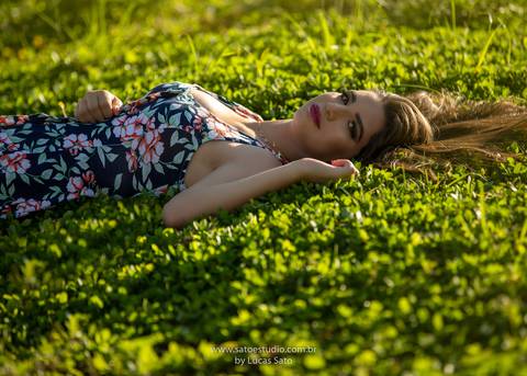 A fotografia de 15 anos realizado na cidade de São Gotardo-MG. Ensaio externo, Ensaio 15 anos. 
#15anos #fotofeminina #fotografiadebook  #ensaiocombalanço #fotografiade15anos #ensaio15anos #vestido15anos #vestidoparaensaio #15anosfoto'