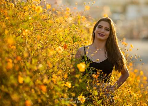 A fotografia de 15 anos realizado na cidade de São Gotardo-MG. Ensaio externo, Ensaio 15 anos. 
#15anos #fotofeminina #fotografiadebook  #ensaiocombalanço #fotografiade15anos #ensaio15anos #vestido15anos #vestidoparaensaio #15anosfoto'