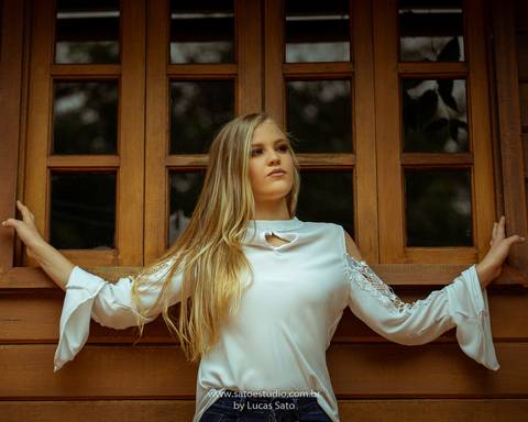 Ensaio 15 anos realizado na região de Matutina-MG. Ensaio 15 anos e debutante com estilos variados.
#15anos #vestido #look15anos #ensaioexterno'