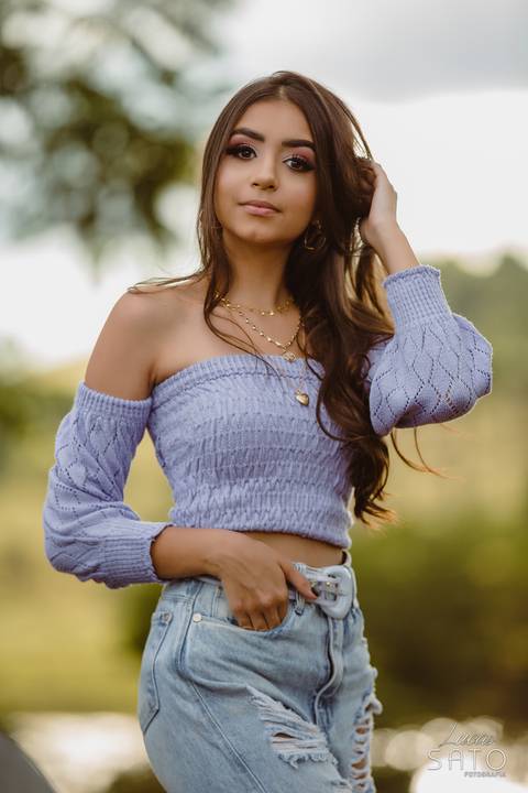 Pose para ensaio feminino de 15 anos'