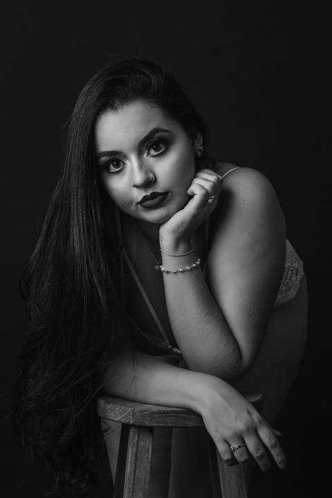 Ensaio sensual feminino em estúdio. Um ensaio prático e com todo respeito a você que busca um ensaio de fotos para valorizar a sua pessoa.'