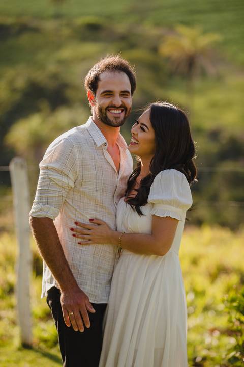 Ensaio de casal espontâneo e divertido.
Sou fotógrafo de ensaios de casal atendendo as cidades de São Gotardo, Rio Paranaíba e Carmo do Paranaíba'