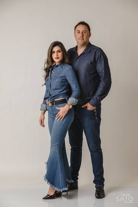 Estúdio Fotográfico Lucas Sato, localizado na cidade de São Gotardo-MG. Fone WhatsApp: +55 34 99904-7799.'