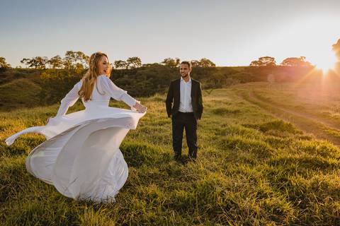 Foto de inspiração para Ensaio de Casal ou pre wedding realizado na região de São Gotardo-MG.'