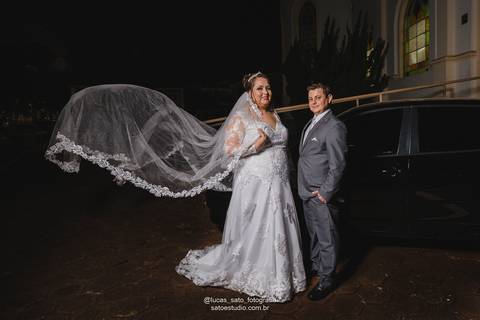 Fotografia de casal no dia do casamento em São Gotardo-MG.'