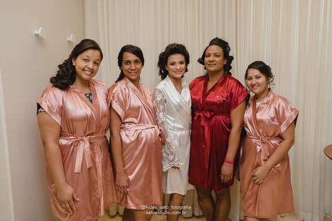 Making of da noiva realizado no Salão da Zezinha localizado no município de São Gotardo-MG pelo fotógrafo profissional Lucas Sato-Fotografia.'