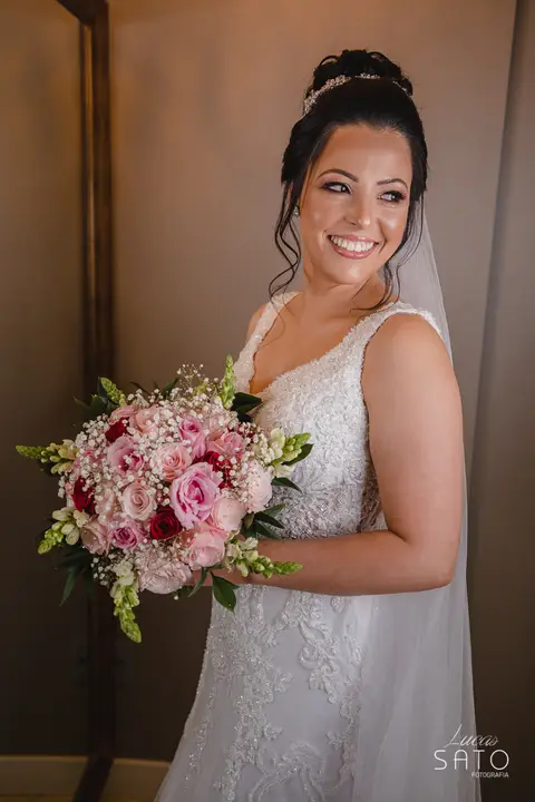 Vestido de noiva tradicional para noivas de 2022.'