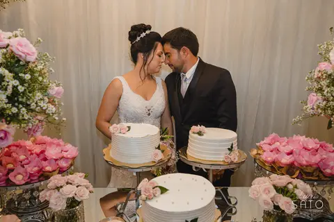 Fotografia de casamentos em São Gotardo e região. Decoração em tom de rosa e lilás realizado pela decoradora Iralda Rabelo de São Gotardo.'