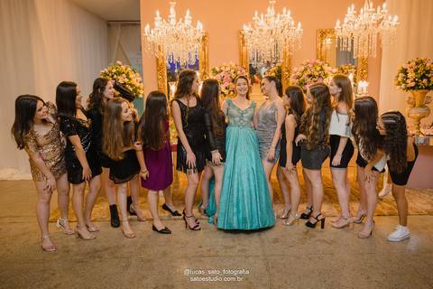 Fotógrafo profissional para a sua festa de 15 anos atendendo as cidades de São Gotardo, Matutina, Rio Paranaíba, Ibiá, Arapuá, Carmo do Paranaíba e Tiros-MG.'