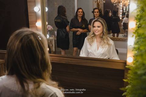 Salão de Beleza Espaço Cris localizado no município de São Gotardo e fotografia profissional de casamento realizado por Lucas Sato-Fotografia.'