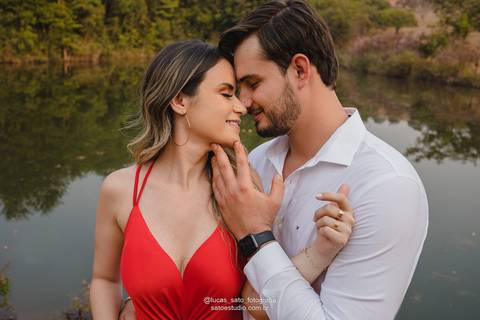 Ensaio pre wedding realizado na região de Tiros-MG pelo fotógrafo de casamento Lucas Sato-Fotografia.'