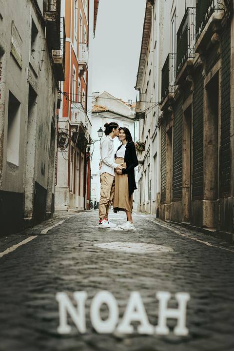 sessão gravidez da Bárbara e Ricardo na rua direita em Leiria'