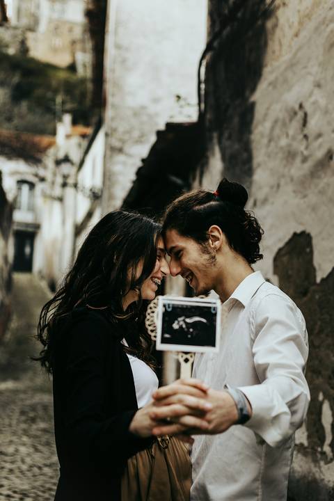 sessão gravidez da Bárbara e Ricardo na rua direita em Leiria'