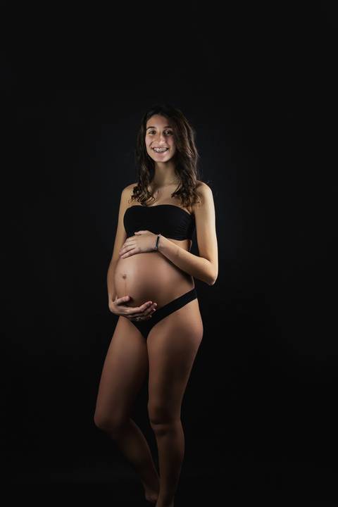 sessão gravidez da Bárbara e Ricardo em estúdio em Leiria'