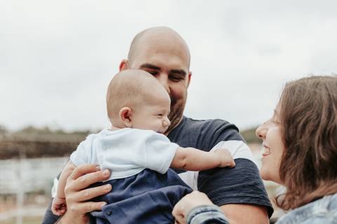 Sessão de família no parque do avião em Leiria'