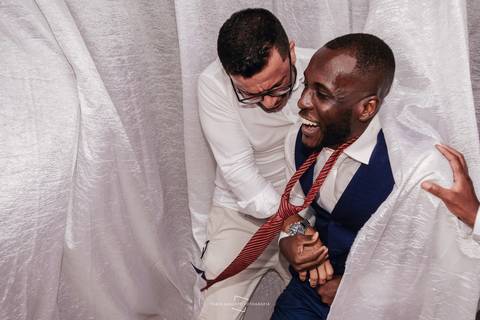 cueca do noivo na gravata um caso a parte noivos sempre perdem a cueca no dia do casamento.'