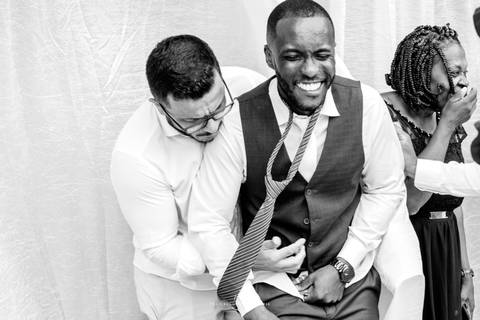 cueca do noivo na gravata um caso a parte noivos sempre perdem a cueca no dia do casamento.'