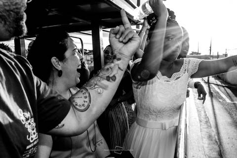 carreta furação no dia do casamento em araraquara passeia pela cidade e fotógrafa registra todos os momentos apartamento raphaela influencer em araraquara apartamento carreta furacão personagens divertimento na festa de casamento'