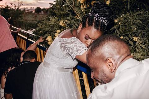 carreta furação no dia do casamento em araraquara passeia pela cidade e fotógrafa registra todos os momentos apartamento raphaela influencer em araraquara apartamento carreta furacão personagens divertimento na festa de casamento'