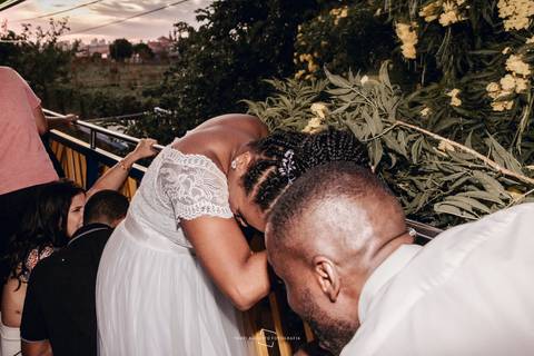 carreta furação no dia do casamento em araraquara passeia pela cidade e fotógrafa registra todos os momentos apartamento raphaela influencer em araraquara apartamento carreta furacão personagens divertimento na festa de casamento'