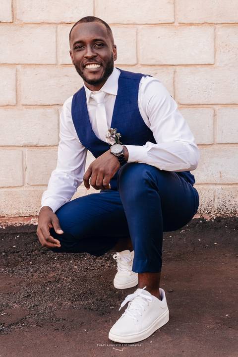 making of do noivo , noivo negro casa de terno azul'