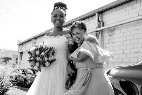 noiva entra com madrasta no casamento'