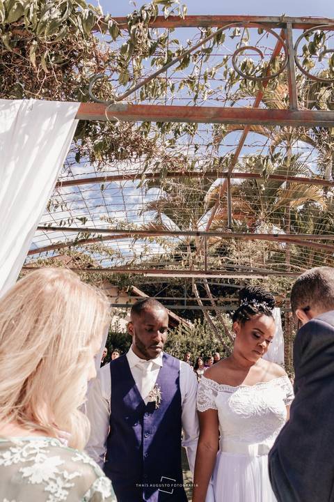 noivos casam em araraquara-sp cerimonia religiosa em chacara'