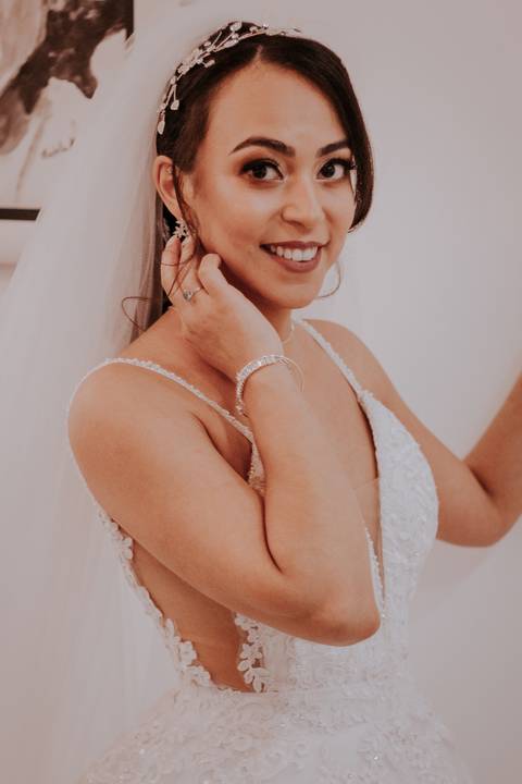 casamento cate e bruno, making of da noiva com as madrinha no salão de cabelereiro MAISON em Bauru-SP Marcelo biscalchin make e fotógrafa de casamento Thais Augusto Fotografia registra tudo de forma natural, espontâneo e criativa e mto amor'